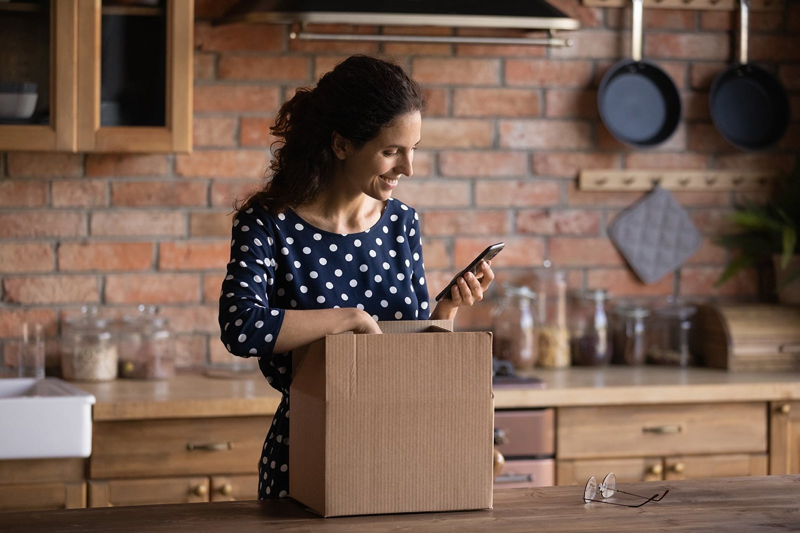 Logistics & Delivery